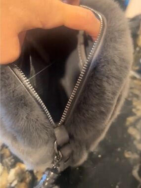 🍓Gray Faux Fur Cross Body